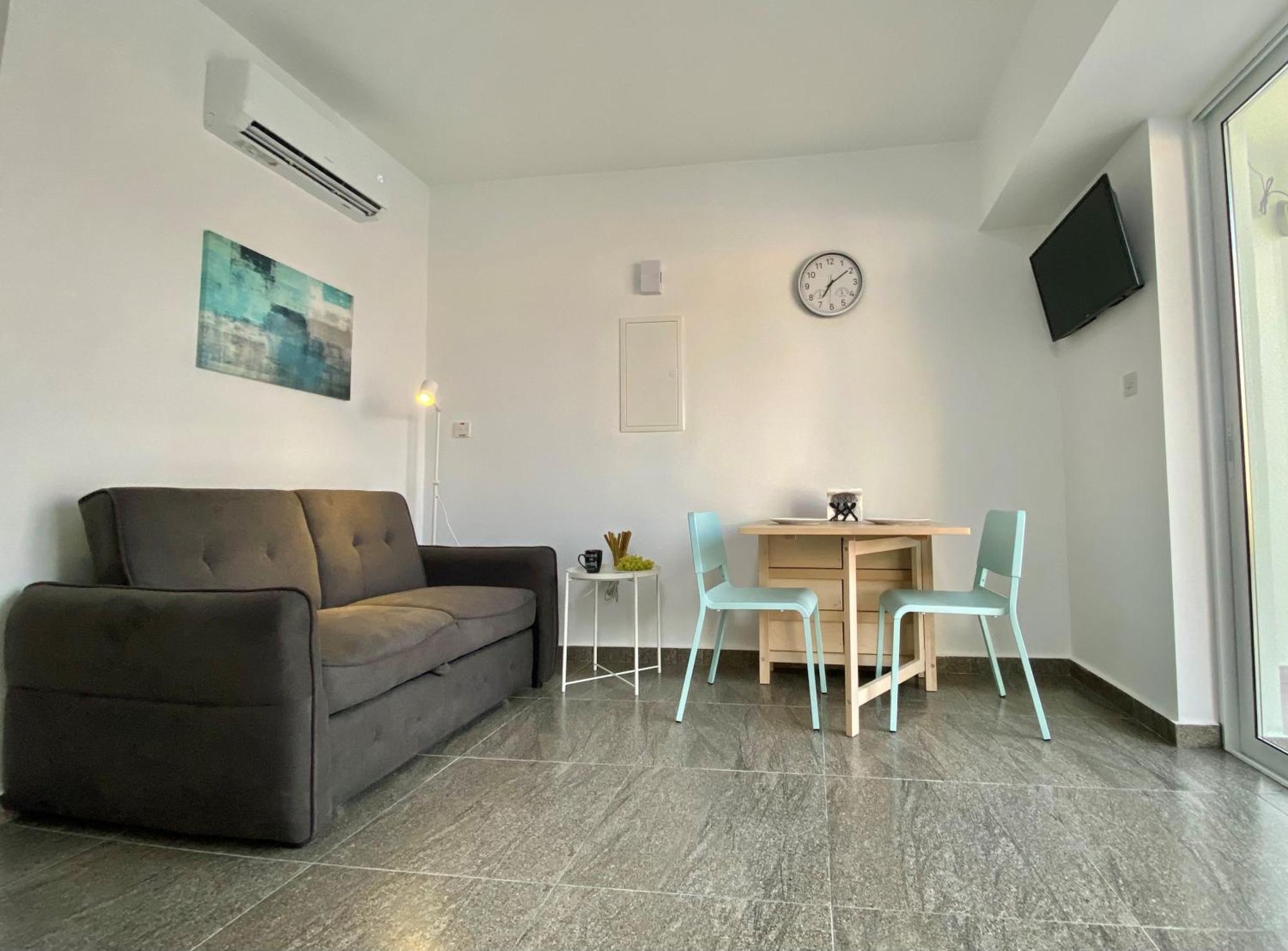 Ev Zin - Modern, Cozy, 1 Bed, Pool, 2 Balconies, A105 Apartment Paphos Exterior photo